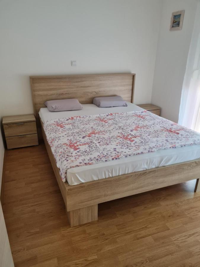 Apartment Nora Near The Beach Πούλα Εξωτερικό φωτογραφία